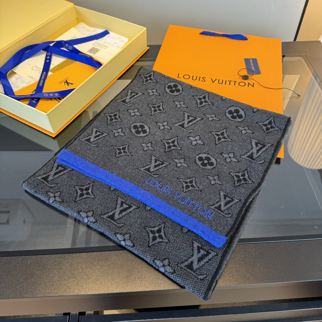 Louis Vuitton Gray Knit Scarf with Contrast Trim