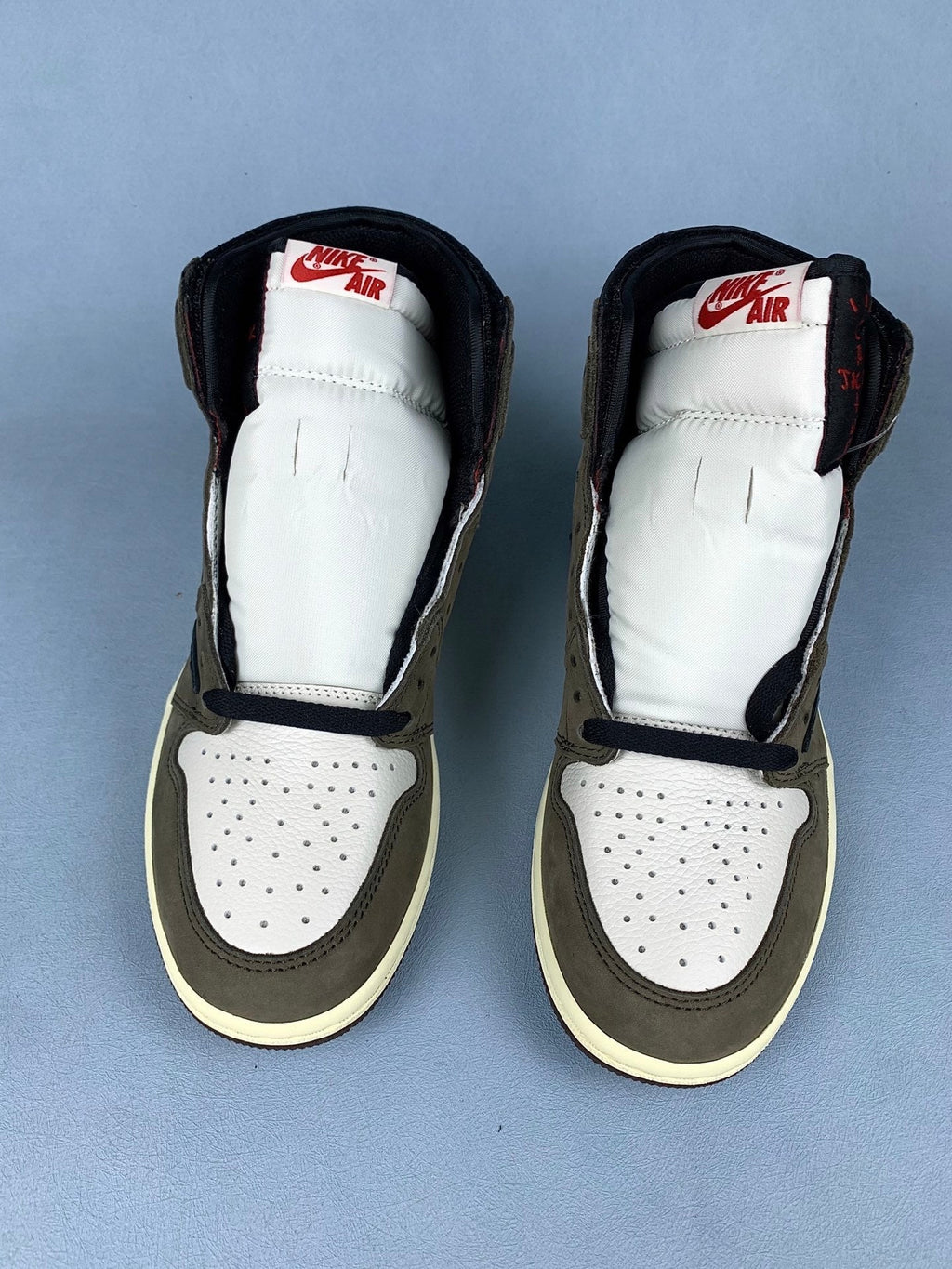 Air Jordan 1 High Mocha ts Unisex Sneakers CD4487-100